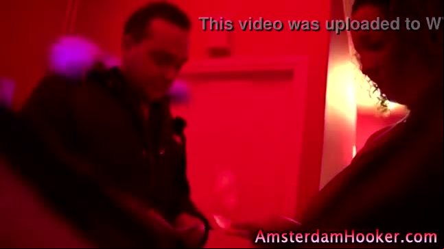 Bbw whore sucks tourist